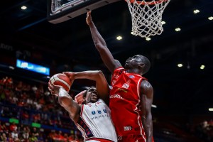 Milano non sbaglia l’esordio playoff, Reggio Emilia cade 96-84 nel primo atto del quarto di finale