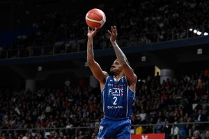 Fortitudo Bologna, risentimento muscolare per Lee Moore