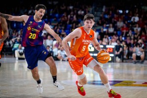Il Valencia demolisce il Barça al Palau e si prende il secondo posto