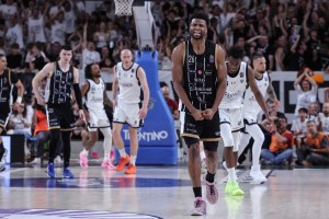 Aquila Trento, 102 punti in Gara 3 contro la Virtus Bologna: eguagliato l’high societario ai Playoff