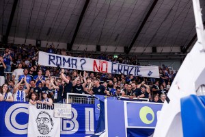 Irriducibili Brescia: «Ora rimbocchiamoci le maniche, il basket in città non deve finire»