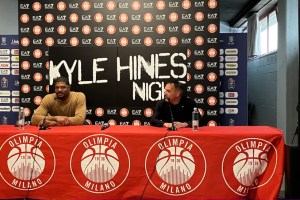Olimpia Milano, Kyle Hines nella Hall of Fame biancorossa: “Un giorno tornerà in Italia”