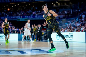 Lenovo Tenerife, l’incredibile giocata di Jaime Fernandez che ha messo il Real spalle al muro