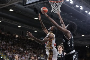 Virtus Bologna-Reyer Venezia, doppia espulsione per Jordan Parks e Aliou Diarra