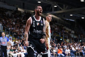 Virtus Bologna, Luca Vildoza resta in dubbio per Gara 3 al Taliercio