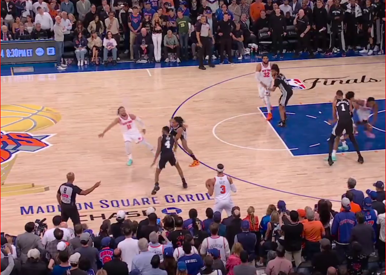 Mike Brown arbitri