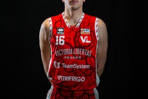 VL Pesaro, Pietro Reginato firma il primo contratto senior