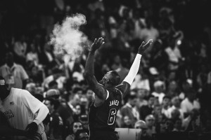 Warriors in ritardo su Heat, Cavs e 76ers nella corsa a LeBron James