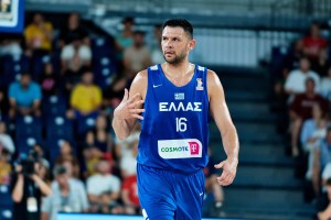 Greece to face Spain without Kostas Papanikolaou