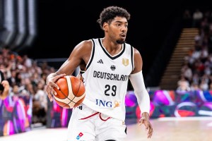 Kostja Mushidi Returns to SYNTAINICS MBC on Three-Month Deal