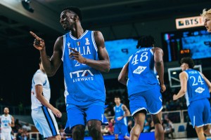 Saliou Niang: “I want to reach the World Cup and then the NBA”