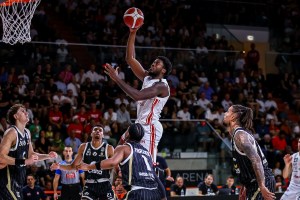 Dominio Olimpia, Virtus mai in partita. La finale di Supercoppa sarà Milano-Venezia