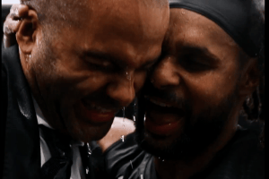 VIDEO | Prima vittoria per Tony Parker, i giocatori dell’ASVEL lo festeggiano con una doccia