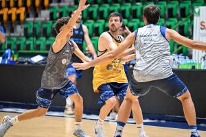 Dinamo Sassari-Virtus Zagabria: presentazione alle 19.30, palla a due alle 20.30