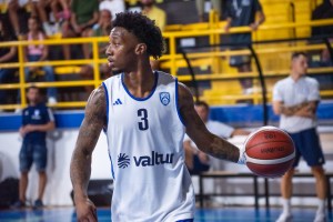 Valtur Brindisi: intervento alla mano per El Ellis