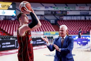 Dalmasson: “Davide Casarin ha lavorato tanto per arrivare a essere il giocatore di adesso, si è conquistato la chiamata in Eurolega”