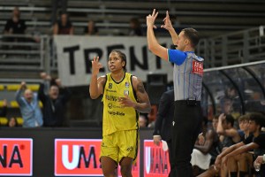 Charlie Moore trascina Scafati alla prima vittoria stagionale con 28 punti
