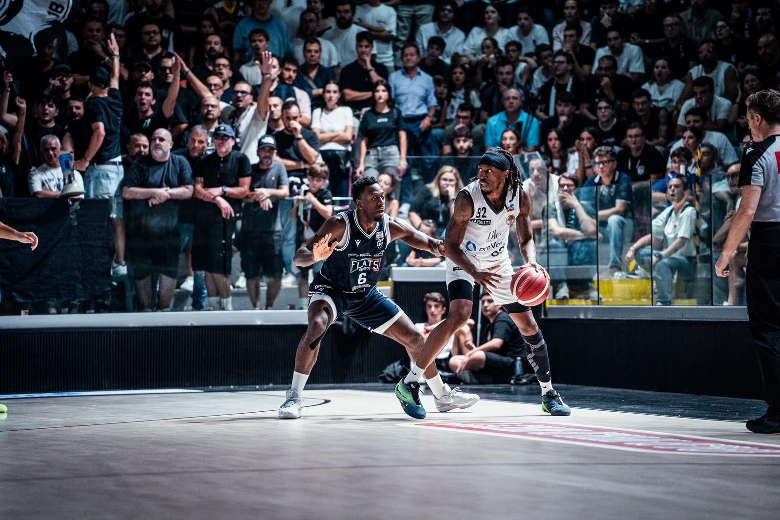 Fortitudo Bologna Defeats Caserta 83-81 as Jamel Morris Scores 29
