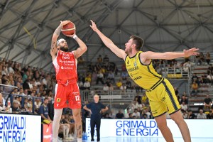 Varese, missione compiuta. Espugnata Scafati con il talento di Hunter Hale