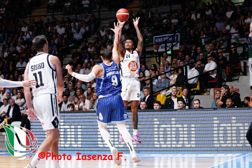 LBA Acqua S. Bernardo Cantù - Apu Udine Raequan Battle