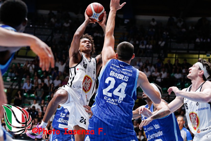 LBA Acqua S. Bernardo Cantù - Apu Udine Raequan Battle