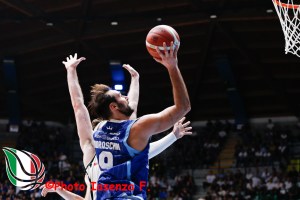 Pallacanestro Cantù, il cuore non basta: 0-2 e un’altra beffa nel finale