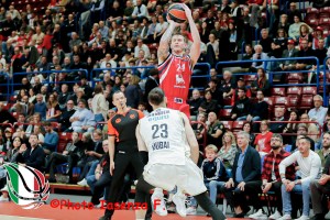 EuroLeague Round 6 | Parziale di 16-0 Dubai, avanti a Milano 29-23