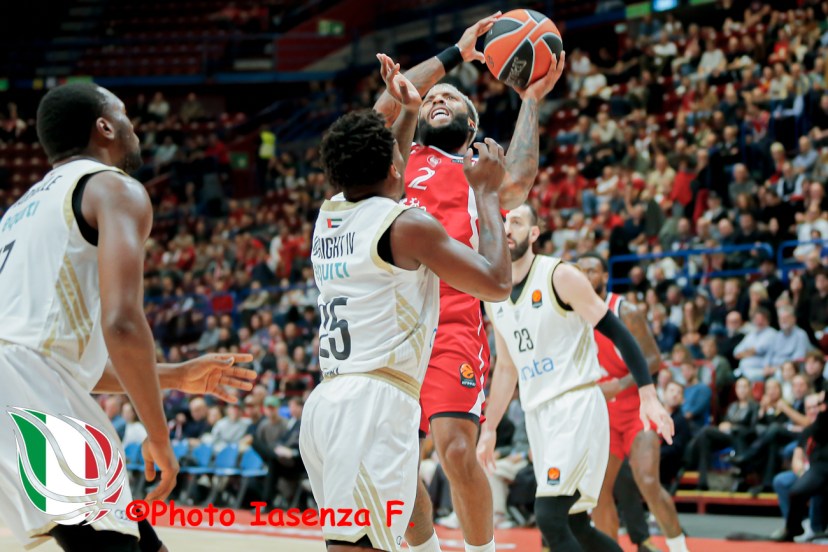 Armani Olimpia Milano - Dubai Rj cole