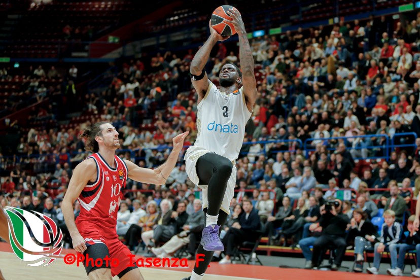 Eurolega Armani Olimpia Milano - Dubai Dwayne Bacon