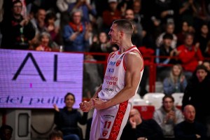 Openjobmetis Varese, Nikolic entra nella storia: è l’undicesimo a segnare almeno 11 tiri senza errori in Serie A