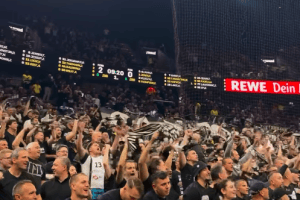 Partizan imbattuto in Euroleague, Carlik Jones e Alessandro Pajola rendono merito ai fan: “Contro il Bayern sembrava di giocare in casa”